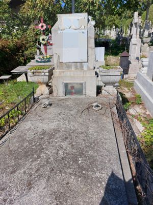 Vand drept concesiune loc de veci cripta dubla cimitir Eternitatea