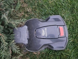 Vand robot de tuns iarba Husqvarna Automower 310