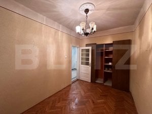 Apartament la casa,Intrare separata, garaj-Ultracentral - imagine 4