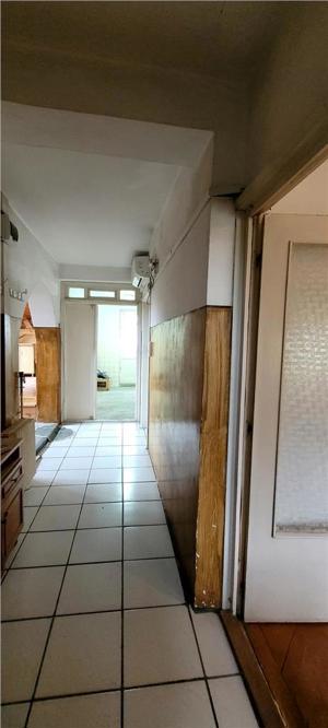 Apartament aparte cu 2 camere+mansarda, de renovat, Oradea, Cartier Iosia - imagine 2