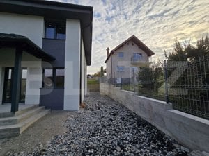 Casă individuală în Câmpenești,  120 mp semifinisată, teren aferent de 592 mp 