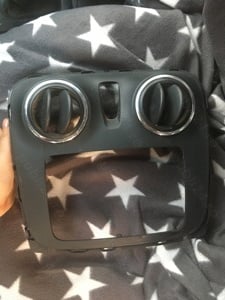 Rama autoturism Sandero și aeratoare