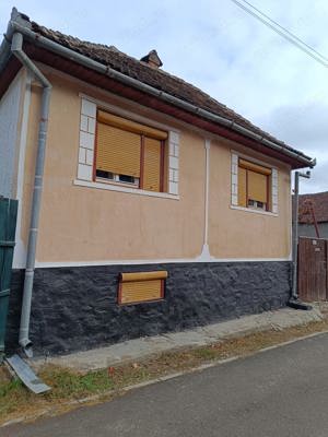 vand casa in comuna Ormeniș judetul Brașov, 