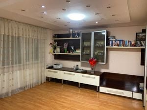 Agentia imobiliara VIGAFON vinde apartament 3 camere Cioceanu