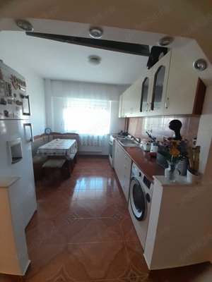 vand apartament 2 camere - imagine 4