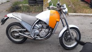 Vand motocicleta Aprilia moto 6.5