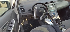 vand Toyota Prius 2011 cu gpl - imagine 2