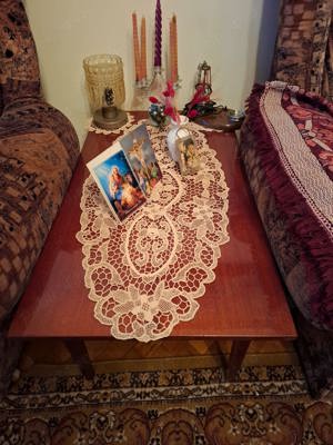 Măsuță cafea sufragerie, covoare persane.