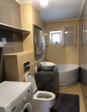 in CENTRU chirie Ap cu 2 camere pe Calea Bucuresti la K F C   - imagine 6  in CENTRU chirie Ap cu 2 camere pe Calea Bucuresti la K F C   - imagine 6