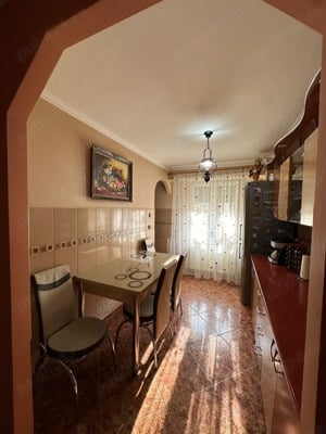 Vând apartament cu 3 camere  - imagine 5