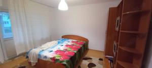 Închiriez apartament 2 camere - imagine 4