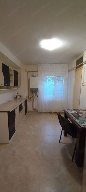 Închiriez apartament 2 camere - imagine 5