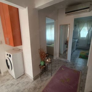 Direct proprietar inchiriez apartament de 3 camere fara evacuare  vara 