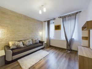 Ideal investitie | Apartament 2 camere in vila | langa Parcul Carol | curte si foisor - imagine 6