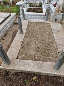 Vând loc de veci cimitirul Sf Lazăr 