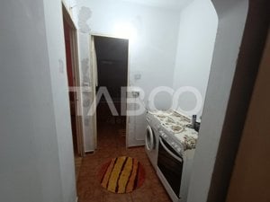 Apartament decomandat 2 camere 49 mp utili balcon Kogalniceanu Sebes - imagine 9