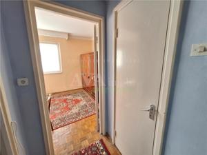 Apartament 2 camere semidecomandat zona Orizont - imagine 3