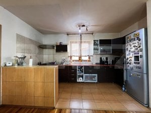 Casa de vanzare cu garaj si anexa, 298 mp, zona Mehala - imagine 3