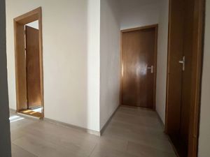 Apartament cu 5 camere, Zona Lipovei - imagine 13