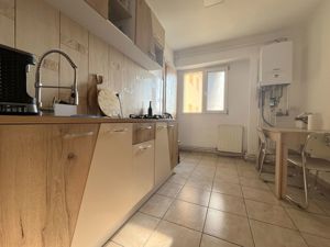 Apartament cu 5 camere, Zona Lipovei - imagine 15