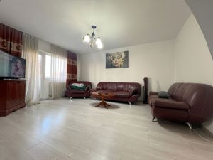 Apartament cu 5 camere, Zona Lipovei - imagine 3