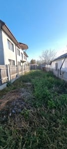 Teren de vanzare 133m2 str Penes Curcanul , detin CF, terenul nu are utilitati , pret 8500 euro 