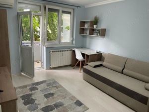 Apartament ultracentral o camera - etajul 1 - pe malul Crisului.