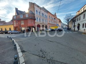 Spatiu comercial de vanzare 56 mpu vitrina Sibiu Centrul Istoric 