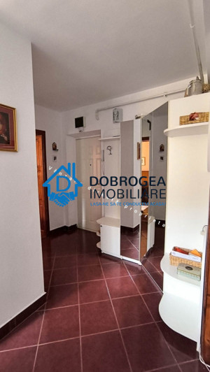 APARTAMENT 3 CAMERE, ETAJ 3 ,58 mp MOBILAT SI UTILAT - imagine 7