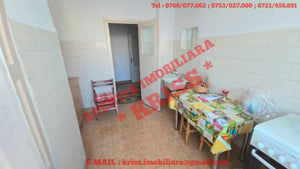 Apartament 3 Camere SEMICENTRAL Confort 1 CRAIOVEI - Semidecomandat Etaj 2 Stradal Liber 64 Mp. - imagine 3