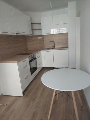 UMT apartament de vanzare - imagine 3