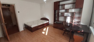 Inchiriez garsoniera decomandata in Zona Nord, Rm Valcea.