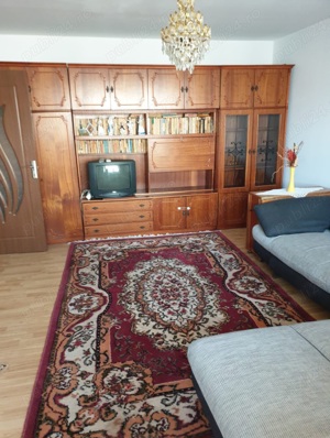 De inchiriat apartament 2 camere decomandat transformat in 3 camere,  250 Euro. - imagine 4