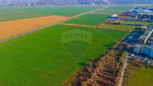 Teren 6,100 mp Brasov / Intravilan/Sacele/Disponibilitate schimb - imagine 10