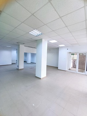 Spatiu comercial, situat central, de INCHIRIAT! - imagine 2