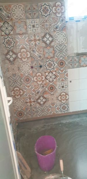 Renovări&amenajari instalați de ori de tip 