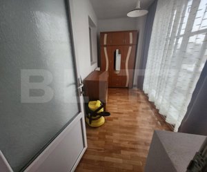 Apartament de inchiriat, cu 3 camere, decomandat, 74 mp, zona-centru - imagine 8