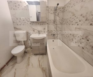 Apartament de inchiriat, cu 3 camere, decomandat, 74 mp, zona-centru - imagine 9