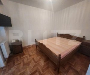 Apartament de inchiriat, cu 3 camere, decomandat, 74 mp, zona-centru - imagine 4