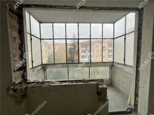 Apartament cu 2 camere si balcon la etaj intermediar zona Terezian - imagine 12