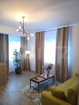 Apartament 3 camere, etaj intermediar, zona Teilor - imagine 3