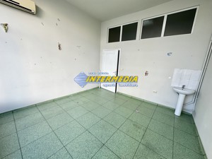 Spatiu comercial de inchiriat cu vad in Cetate suprafata de 330 mp - imagine 5