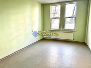 Spatiu comercial de inchiriat cu vad in Cetate suprafata de 330 mp - imagine 19