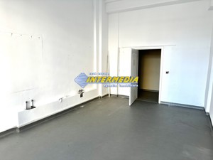 Spatiu comercial de inchiriat cu vad in Cetate suprafata de 330 mp - imagine 20