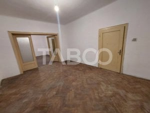 Apartament decomandat de vanzare 3 camere 78 mpu pivnita Trei Stejari - imagine 2