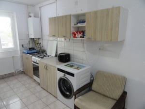 Apartament 2 camere etaj 2 zona UTA, centrala pe gaz, 71 mp