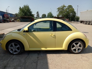 Volkswagen New Beetle  - imagine 5