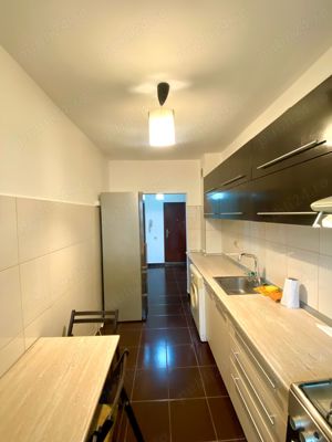 Sub pretul pietei! Apartament 2 camere, 2 parcari, zona TERRA - imagine 2