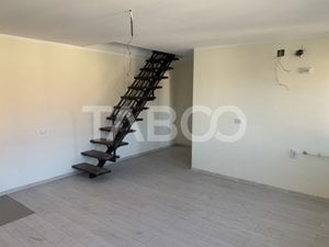 Apartament decomandat 4 camere 72 mpu 2 bai zona Mihai Viteazu Sibiu - imagine 3