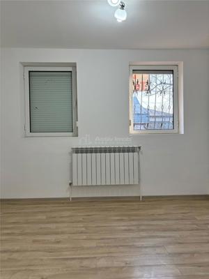 Casa ultracentral str Vultur Gradina Publica singur in curte - imagine 4